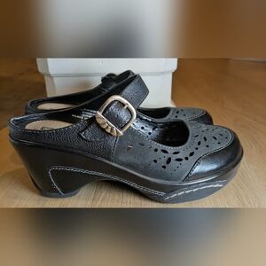 Rialto Mary Janes Size 6 Authentic Y2K Wedge/Chunky Heal